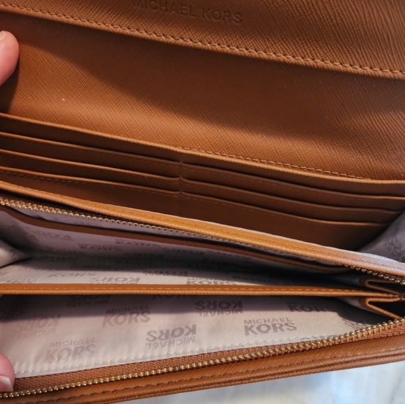 MK wallet - Picture 4 of 4